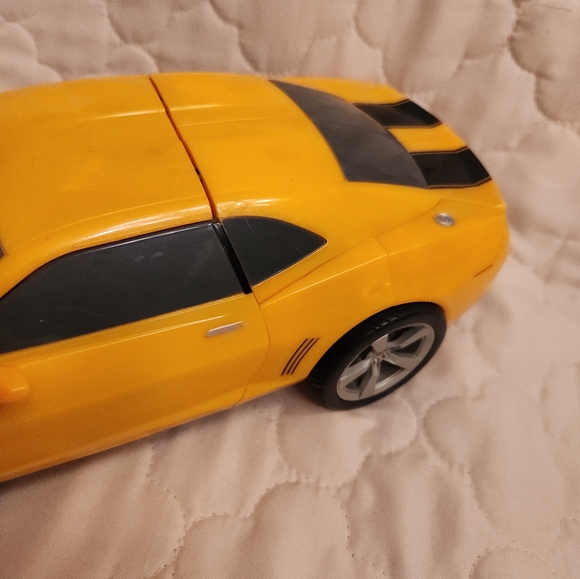 2009 Transformers Revenge Of The Fallen Ultimate Bumble Bee Bumblebee 13” Camaro - Picture 2 of 15
